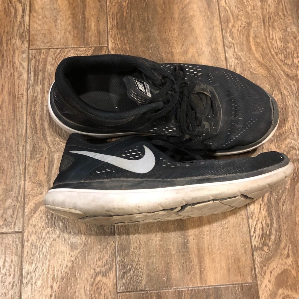 ❗️2 for $15❗️Nike shoes